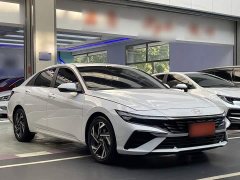 Hyundai Elantra 2023 1.5L CVT Luxury - ფოტო 9