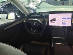 Tesla Model Y Standard Range RWD - ფოტო 11
