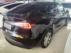 Tesla Model Y Standard Range RWD - ფოტო 7