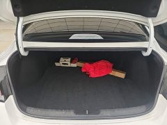 Hyundai Elantra 2022 1.5L CVT Luxury - ფოტო 19