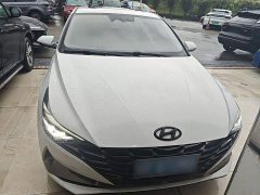 Hyundai Elantra 2022 1.5L CVT Luxury - ფოტო 3