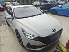 Hyundai Elantra 2022 1.5L CVT Luxury - ფოტო 4