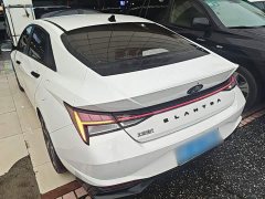 Hyundai Elantra 2022 1.5L CVT Luxury - ფოტო 5