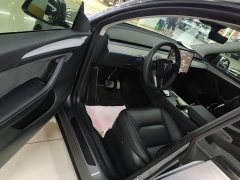 Tesla Model Y Rear-Wheel Drive - ფოტო 16