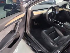 Tesla Model Y Standard Range RWD - ფოტო 16