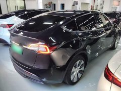 Tesla Model Y Standard Range RWD - ფოტო 7