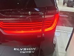 Honda Elysion 2.0L e:HEV Luxury Prestige Edition - ფოტო 8