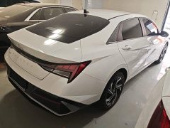 Hyundai Elantra 2023 1.5L CVT Luxury - ფოტო 5