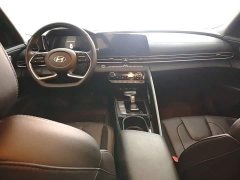 Hyundai Elantra 2023 1.5L CVT Luxury - ფოტო 6
