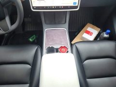 Tesla Model Y Rear-Wheel Drive - ფოტო 14