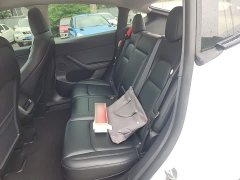 Tesla Model Y Rear-Wheel Drive - ფოტო 17