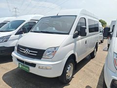 New Journey Xintu V80 2.0T AMT Classic Aoyun Tong Short Wheelbase Mid-roof 5/6 Seater - ფოტო 1