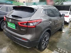 Nissan Qashqai 2.0L CVT XV Premium Luxury - ფოტო 5