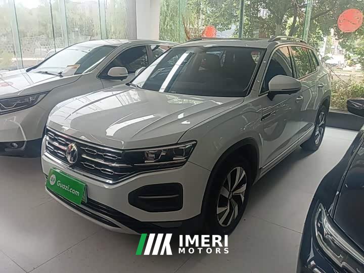 Volkswagen Taos 330TSI FWD Luxury Smart Connected Edition