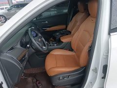 Cadillac XT4 28T FWD Luxury - ფოტო 15