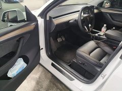 Tesla Model Y Long Range All-Wheel Drive - ფოტო 16