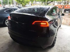 Tesla Model Y Standard Range RWD - ფოტო 7