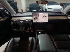 Tesla Model Y Rear-Wheel Drive - ფოტო 10