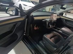 Tesla Model Y Rear-Wheel Drive - ფოტო 16