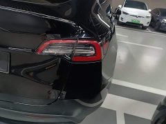Tesla Model Y Rear-Wheel Drive - ფოტო 8