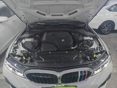 BMW 3 Series 325Li M Sport Package - ფოტო 20