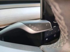 Tesla Model Y Standard Range RWD - ფოტო 14