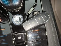 BYD Han DM-i 121KM Respect Edition - ფოტო 9