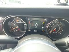 Jeep Wrangler 2022 2.0T High Altitude Bahama Beach Pink Special Edition - ფოტო 12