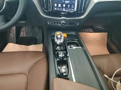 Volvo XC60 B5 AWD Smart Luxury Edition - ფოტო 14