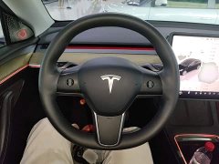 Tesla Model Y Rear-Wheel Drive - ფოტო 11
