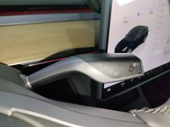 Tesla Model Y Rear-Wheel Drive - ფოტო 14