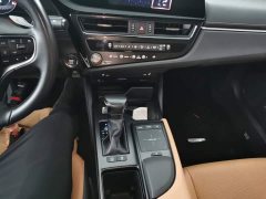 Lexus ES 2021 200 Premium Edition - ფოტო 14