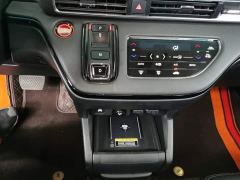 Honda Elysion 2.0L e:HEV Luxury Prestige Edition - ფოტო 14