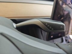 Tesla Model Y Performance All-Wheel Drive - ფოტო 14