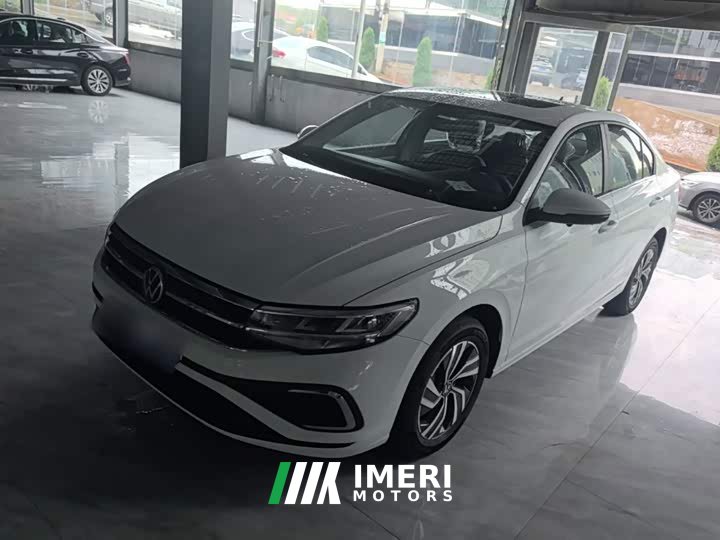 Volkswagen Bora Facelift 200TSI DSG Comfort Navigation Edition
