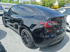 Tesla Model Y Rear-Wheel Drive - ფოტო 5