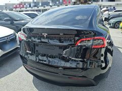 Tesla Model Y Rear-Wheel Drive - ფოტო 6