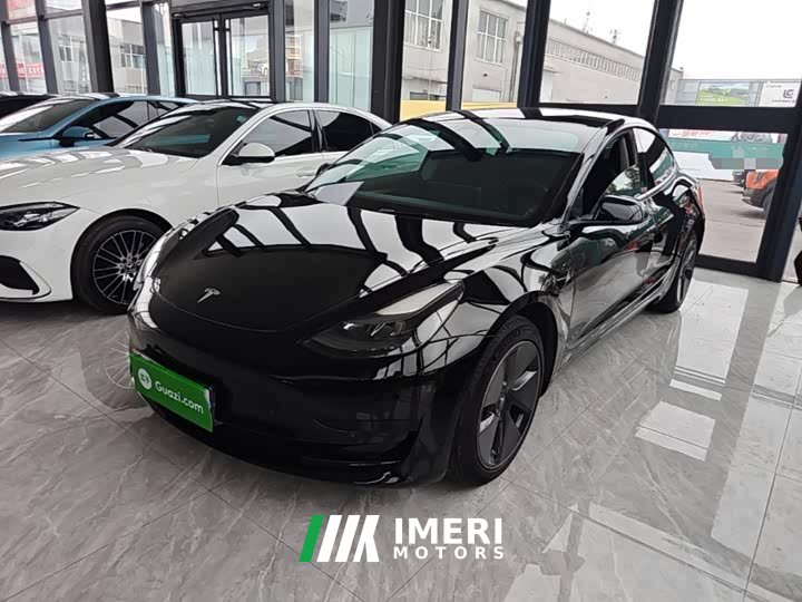 Tesla Model 3 Rear-Wheel Drive