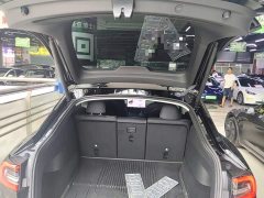 Tesla Model Y Rear-Wheel Drive - ფოტო 19