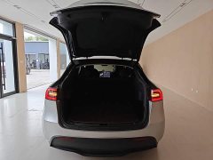 Tesla Model Y Rear-Wheel Drive - ფოტო 19