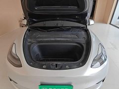 Tesla Model Y Rear-Wheel Drive - ფოტო 20