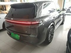 Li Auto L8 Ultra Smart Refresh Edition - ფოტო 7