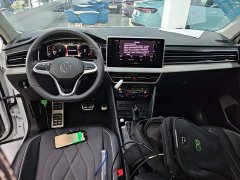 Volkswagen Tiguan L Outstanding Edition 330TSI Automatic Two-Wheel Drive R-Line Dragon Shine Version - ფოტო 10