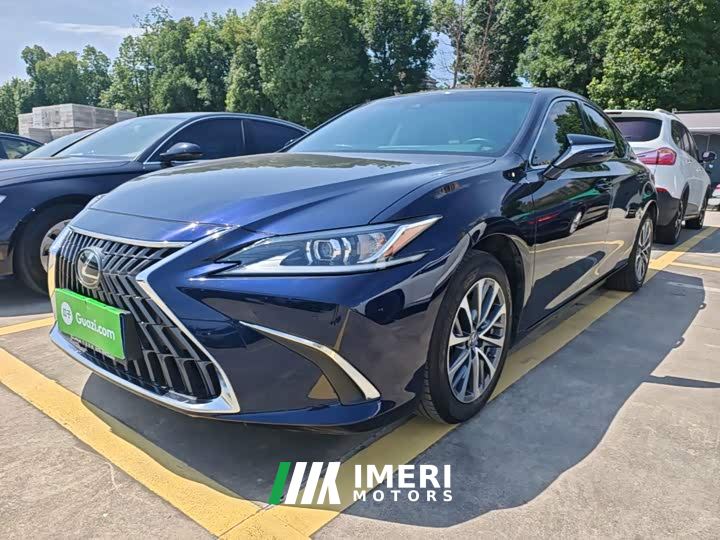 Lexus ES 200 Excellence Edition