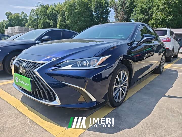 Lexus ES 200 Excellence Edition