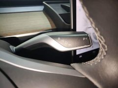 Tesla Model Y Rear-Wheel Drive - ფოტო 14