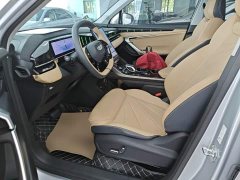 Geely Boyue L 2023 1.5TD DCT Luxury - ფოტო 15