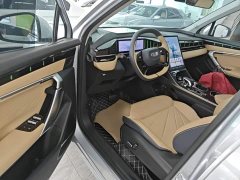 Geely Boyue L 2023 1.5TD DCT Luxury - ფოტო 16