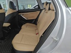 Geely Boyue L 2023 1.5TD DCT Luxury - ფოტო 17