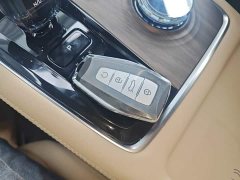 Geely Xingyue L 2025 Oriental Radiance 2.0T Auto Panorama Edition - ფოტო 9